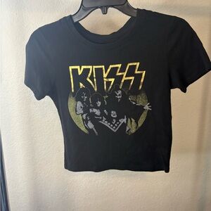 KISS Band Tee Crop Top – Hotter Than Hell 1975 Tour – Black Gold Graphic